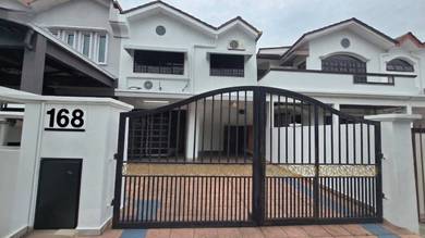 Freehold Usj4 Subang Jaya Double Storey Terrace House With Rooftop Bbq