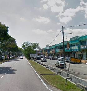 Main road Johor Jaya Jaln Bakawali Double Storey Shop Lot Molek Austin