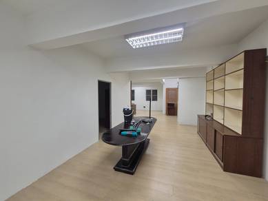 Diamond Square newly Reno lvl 2 tiles flooring partition room aircon