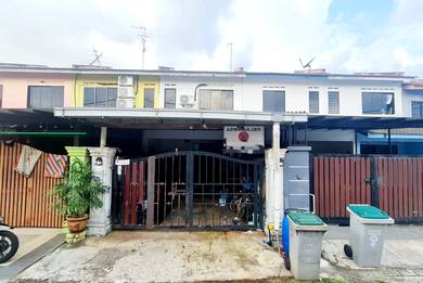 Rumah Mampu Milik Jalan Nenas Pasir Gudang For Sale