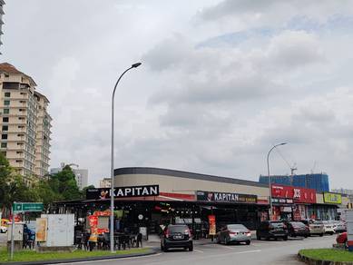 Shah Alam Sek 13 main road  corner 2 storey shop near Bank Eco, Hero