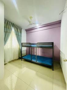Medium Room suasana lumayan condominium HUKM LRT MRT