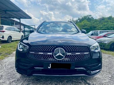 Mercedes Benz GLC300 4MATIC AMG LINE 2.0L (A)