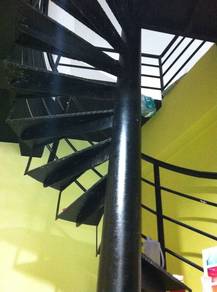 Ground floor Retail shop with mezzanine floor Sunteh Bayan Baru 650sf