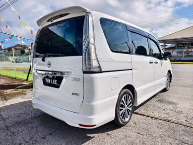 Nissan SERENA 2.0 MPV 2-POWER DOOR