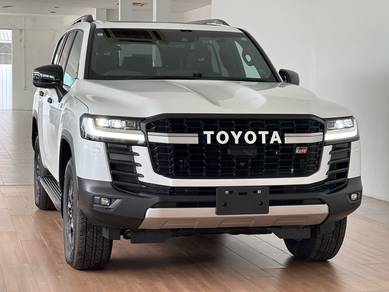 Toyota LANDCRUISER 3.4GR Sport Black Interio
