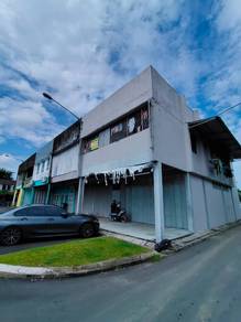 Double storey corner lot shop at Taman Mawar near Kampung Pinang libra