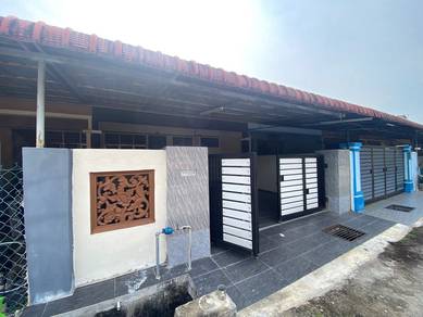 Single-storey terrace house @ Taman Seri Mahkota Aman, Bt 11, Kuantan