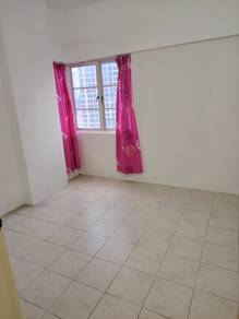 [ SRI EMAS CONDO ] Opposite of Lalaport, nearby Timesquare Lot 10 Pavi