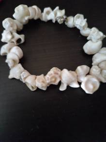 bracelet (gelang tangan) 