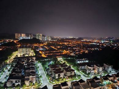 Luxury FreeHold Condo For Sale Near MRT Station At Cheras