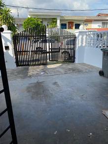Skudai jalan Timur Taman Timur Double Storey low cost
