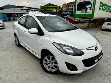 Mazda 2 1.5 (A) SEDAN
