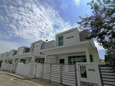 5 Bedrooms The Glades 2 Storey Zero Lot Bungalow At Alma