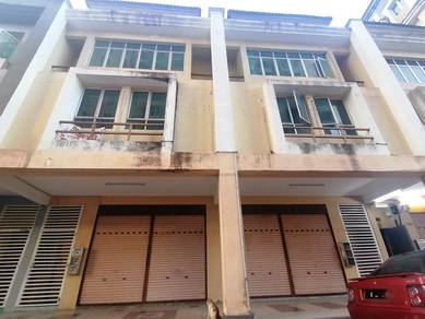 2 Adjoining Unit 3 Storey Commercial Shoplot Metro Avenue  At Jelutong