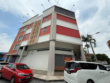 Kedah Alor Setar Jalan Pegawai 3.5 Storey Corner Commercial Building !