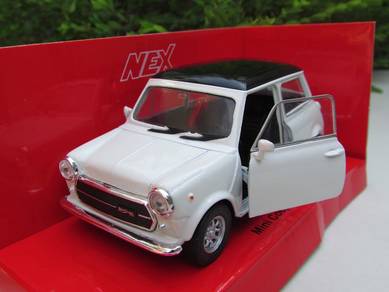 Welly 10cm Diecast Car Mini Cooper 1300 White Car
