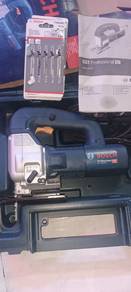 Bosch professional heavy duty jigsaw gst 80 pbe 