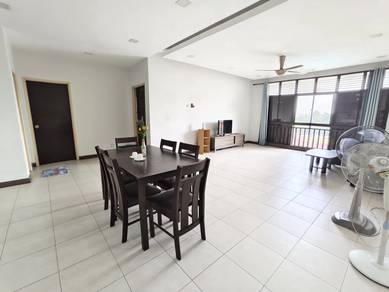 Lakes Condominium Pangsapuri Tasik Kota Kemuning