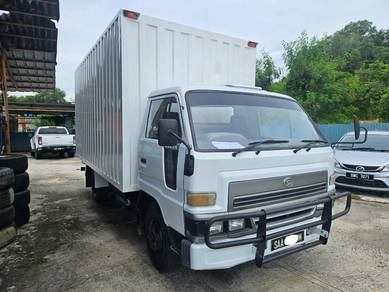 Use Daihatsu Delta 2006 3 Ton Box Lori