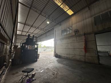 Klang-Taman Klang Utama Semi-D Factory (main road)