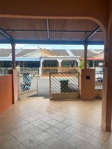 Teres Setingkat Taman Bukit Kayangan