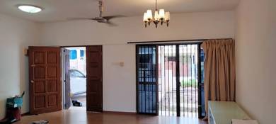 Sungai Ara 2.5-Storey Terrace 3-Bedrooms 2400sf Renovated Freehold