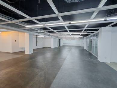 Office unit (SPACIOUS UNIT WITH 16448SF), Bedford Business Park