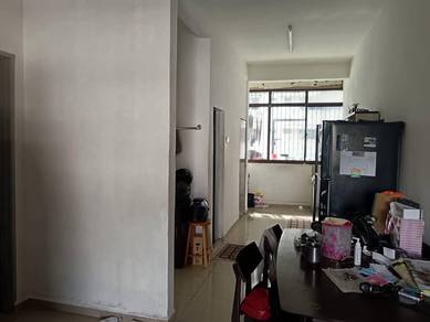 *1-Fixed Carpark* Taman Greenfield 2-Bedrooms 700sf Tiles Flooring