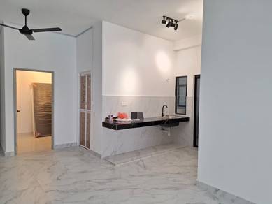 Partially Furnished New Condominium To Lease @ Ipoh Garden East