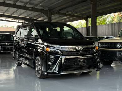Toyota VOXY 2.0 KIRAMEKI 2 8STR 2PD 45K KM