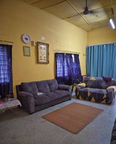 End Lot Rasah Single Storey House