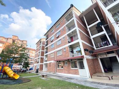 Sungai Long , Puri Pesona Apartment tingkat 3 no lift w cabinet dapur