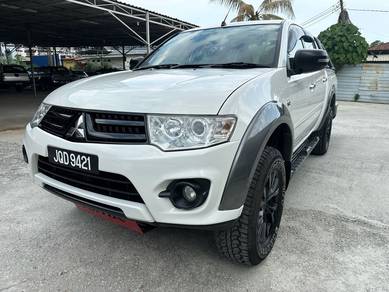Mitsubishi TRITON 2.5 (A) 4x4 Leather Sunroof