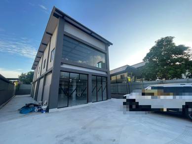 2 Storey Bungalow Commercial Building Near Aman Central For Rent