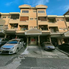 RENOVATED❗️HUGE BUILD UP SRI MAHLIGAI TOWNHOUSE SEKSYEN 9 Shah Alam