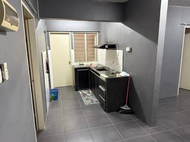 lakeview apartment