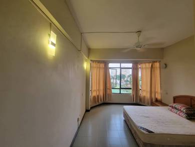Sunny Ville Condo – Near USM (For Sale)  📐 Built-up: 1,000 sq.