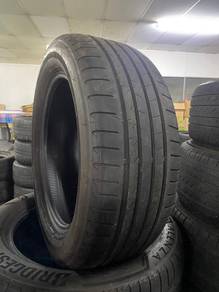 235/55 R18 Used BRIDGESTONE Tayar Seken Original