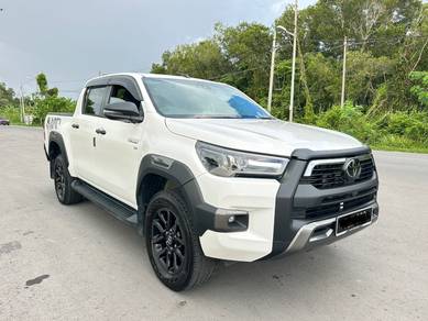 Toyota HILUX 2.8 ROGUE (A)FULL SPEC