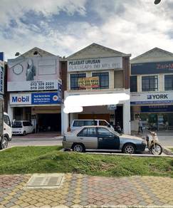 Alam Damai face Mainroad 1st Floor