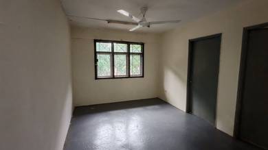Top Floor Flat Pkns Seksyen 19 Shah Alam