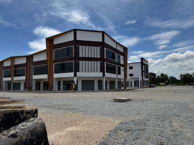 Nadi Ecohill Gf 3 storey corner shoplot Facing main road For rent