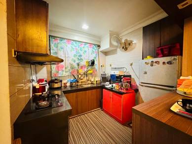 BELOW MV!!! HOT AREA!!! Estana Court , Ampang