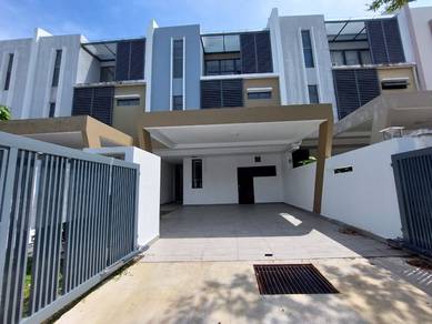 FREEHOLD with lift - 3 Storey Laman Glenmarie Seksyen U1 Shah Alam