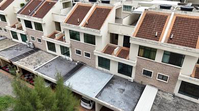 Butterworth Palm Villas Residence 3.5 Stry G/Guarded Terrace Full Reno
