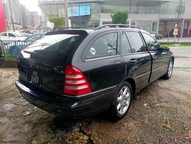 Mercedes Benz C240W AVANTGARDE (CBU) 2.6 (A)