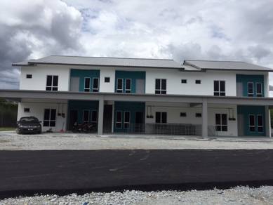 Rumah Townhouse tingkat atas Tengah GOMBAK