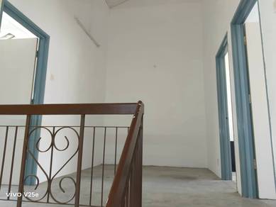 [Clean unit] [4R3B] Double Storey Landed Taman Putra Prima Puchong