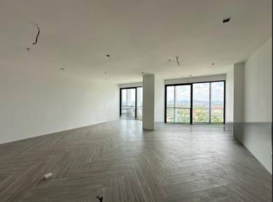 Panoramic Golf View, Brand New Unit!